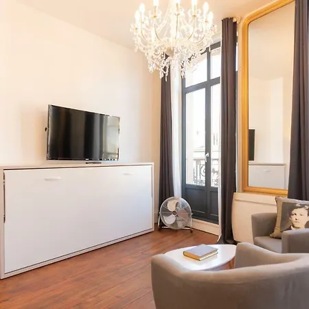 Eugenie Apartment